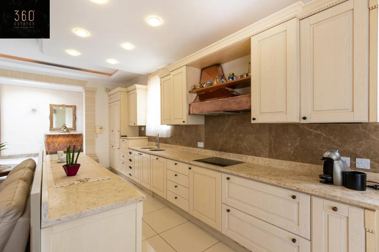 Lux Villa With Amazing Bbq, Pool Area & Wifi By 360 Estates Is-Swieqi Apartment
