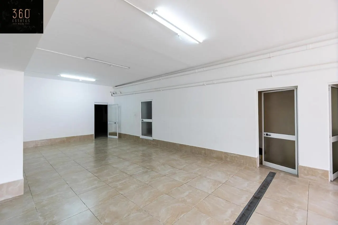 Lux Villa With Amazing Bbq, Pool Area & Wifi By 360 Estates Is-Swieqi 0*,  Malta