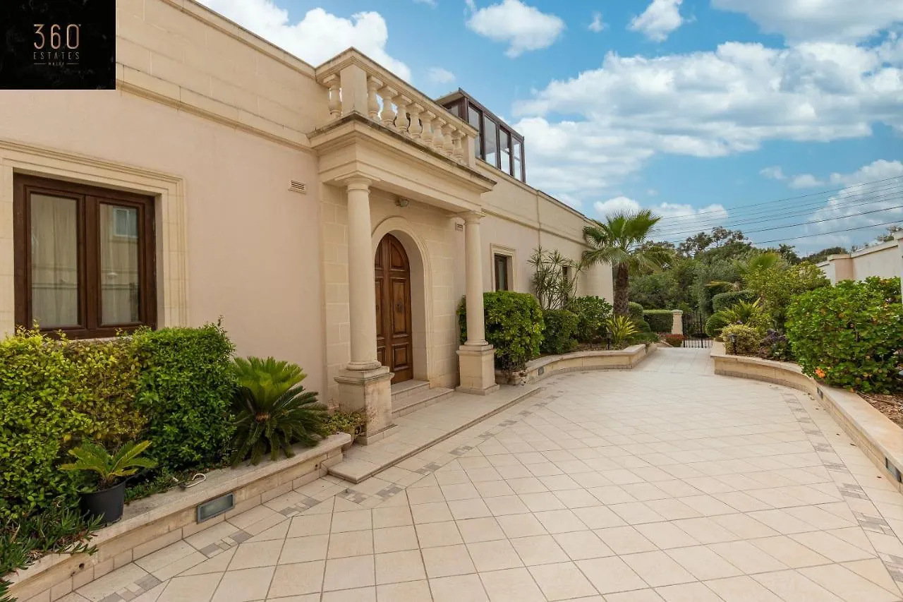 Lux Villa With Amazing Bbq, Pool Area & Wifi By 360 Estates Is-Swieqi 0*,  Malta