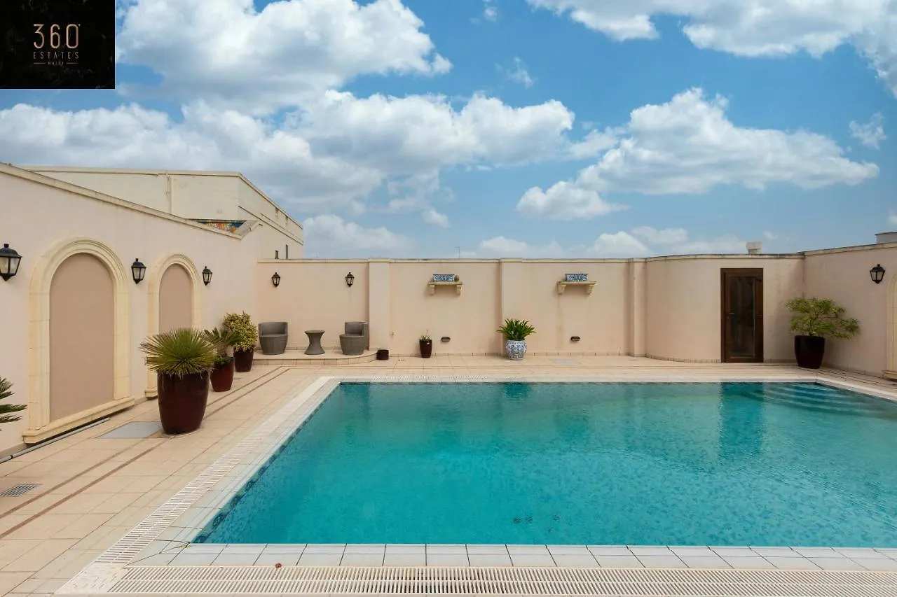 Lux Villa With Amazing Bbq, Pool Area & Wifi By 360 Estates Is-Swieqi 0*,  Malta